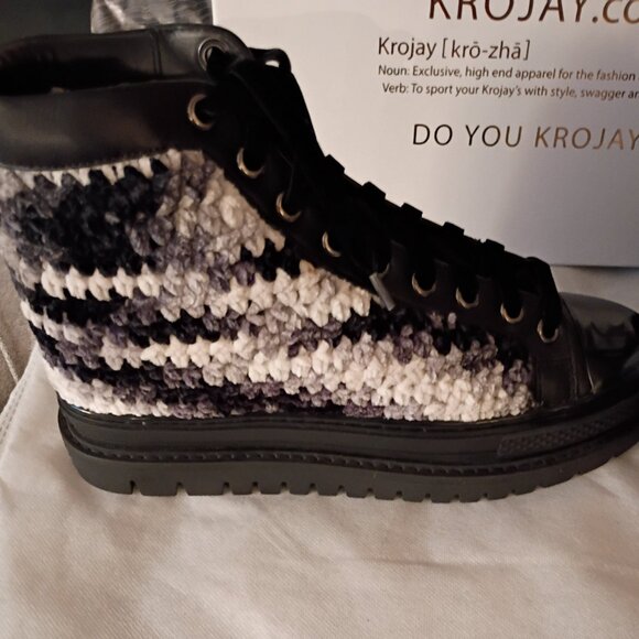 KROJAY  ONYX BLACK, WHITE, GREY WOMEN'S BOOT NEW With Tag and Box Size 10 - Picture 8 of 13